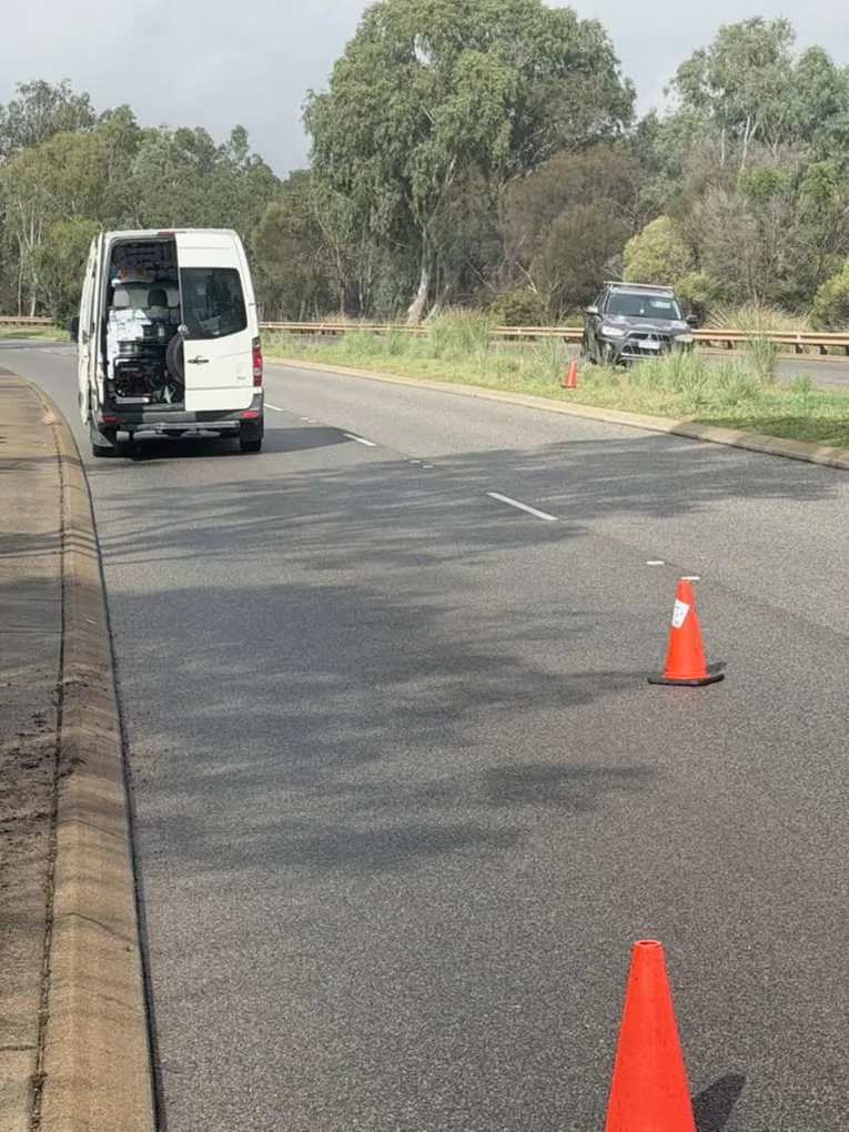 Manchanda mobile tyre van at an emergency roadside call-out in Perth